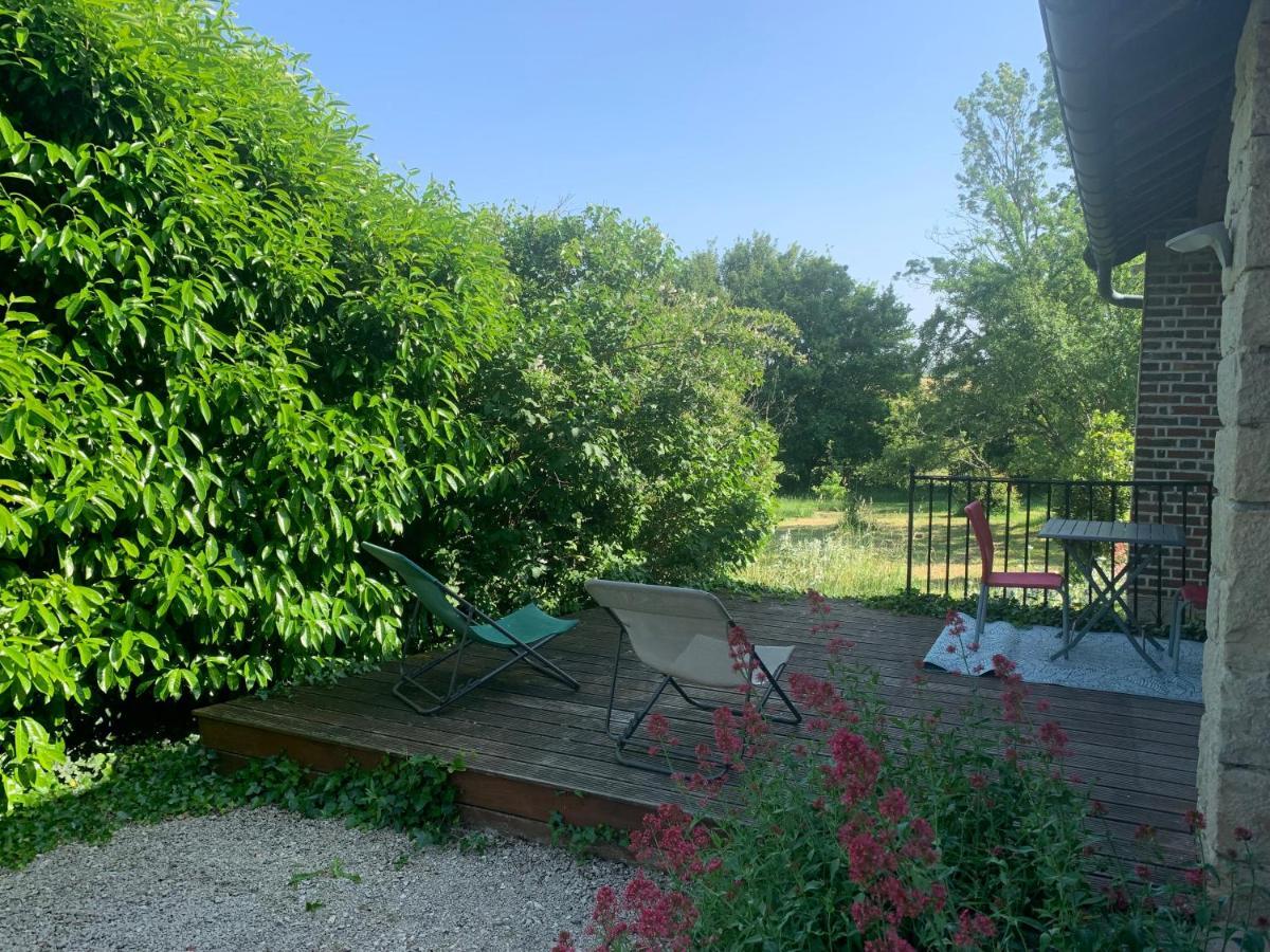 Bed and Breakfast La Ferme D'Aristide Saillenard Exterior foto